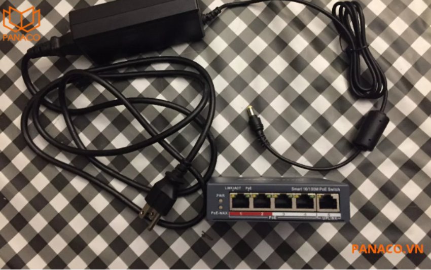 Bộ switch POE hikvision 4 cổng thông minh DS-3E1105P-EI/M