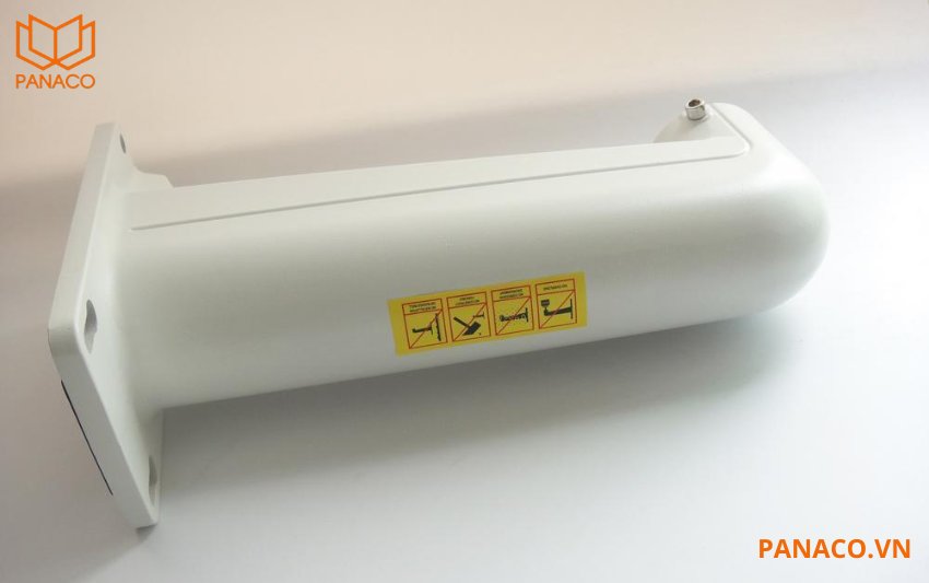 Chân đế với kích thước lớn và thiết kế đặc thù của dòng Speed Dome