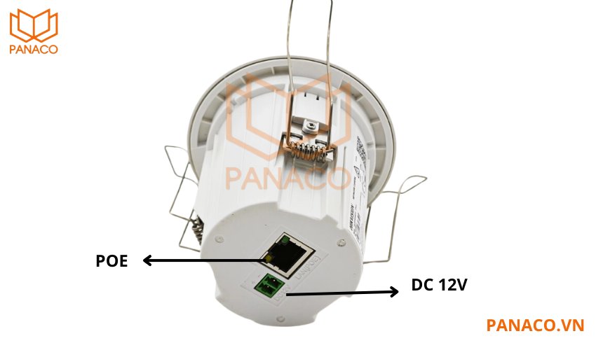 DS-2CD2E43G2-U là camera IP sử dụng nguồn cấp DC 12V và PoE