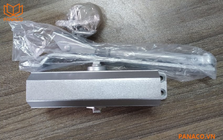DS-K4DC103 đảm bảo vận hành trơn tru ngay cả khi lắp đặt trên những cánh cửa có trọng lượng tương đối lớn