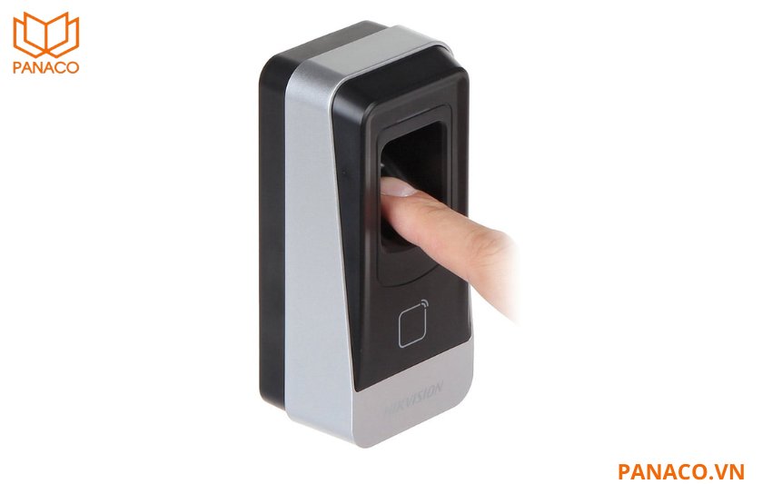 DS-K1201AMF sử dụng cảm biến vân tay quang học