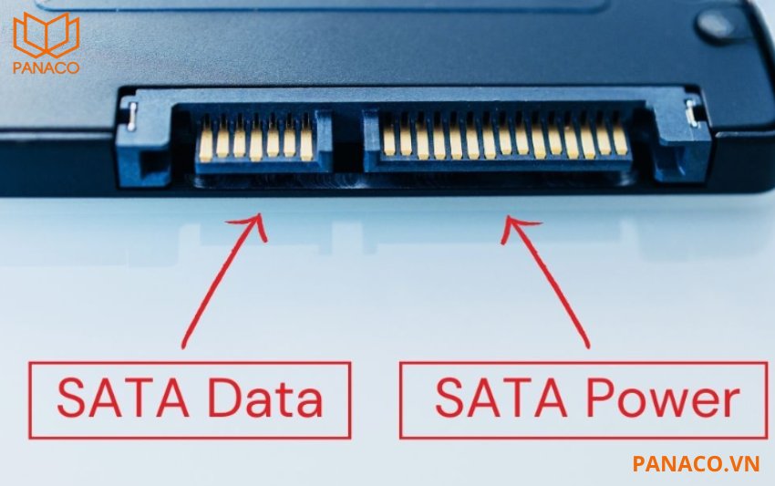 KX-C4K8232SN2 trang bị 2 ổ cứng SATA, mỗi ổ có dung lượng tối đa 10TB