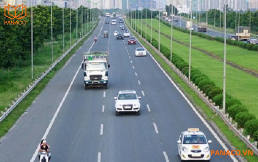 KX-F9008ITN2 hỗ trợ giám sát đồng thời ba làn đường