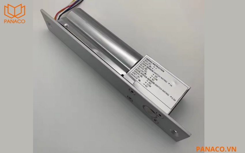 Toàn bộ phần vỏ khóa DS-K4T108 được xử lý bằng công nghệ điện hóa cứng