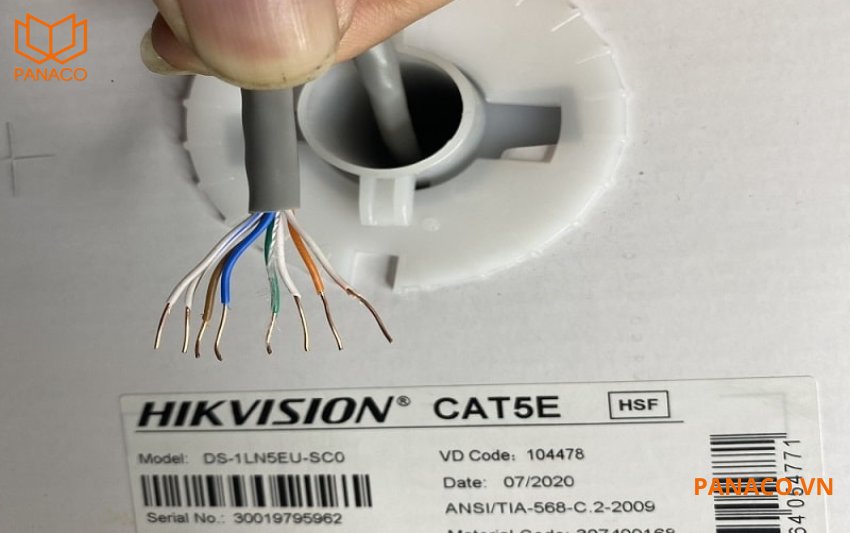 Vỏ ngoài của DS-1LN5EU-SC0 làm từ nhựa PVC CMX bền bỉ, bảo vệ tối ưu cho lõi đồng bên trong