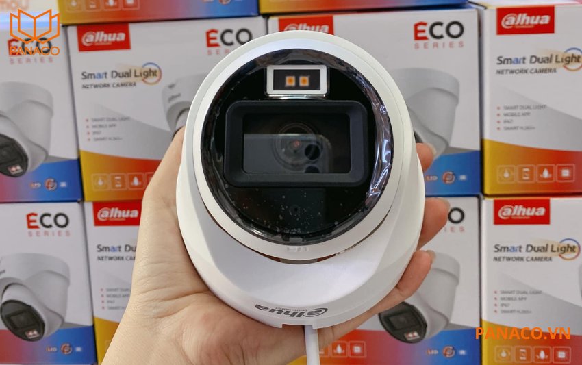 Camera Dahua trang bị ánh sáng kép thông minh