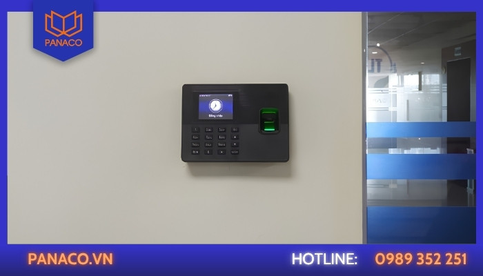 Khảo sát và lắp máy chấm công cho văn phòng tại 158_2 Bến Vân Đồn, Phường 9, Quận 4