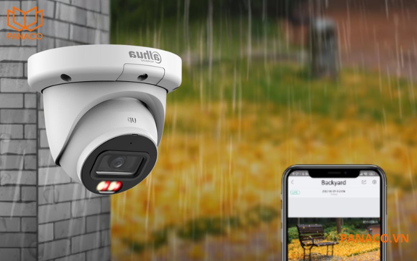 Camera IP Dahua DH-IPC-HDW3249QMP-S-IL được chế tạo từ chất liệu kim loại chắc chắn, đạt chuẩn bảo vệ chống bụi nước IP67