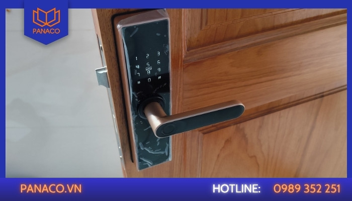 Dự án lắp khóa vân tay cho nhà ở anh Tuấn tại 04 Tản Đà, Quận 5