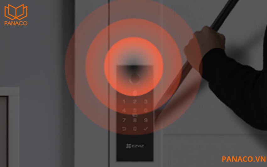 Trong trường hợp ai đó cố tình đập phá, dùng dụng cụ để cạy mở khóa, CS-DL03 PRO sẽ ngay lập tức phát ra âm thanh báo động