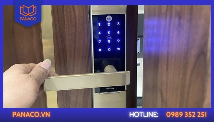 Lắp khóa vân tay cho Câu lạc bộ Lê Quý Đôn tại 3B Lê Quý Đôn, Phú Nhuận
