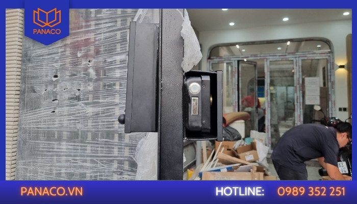 Lắp khóa vân tay cho Công ty Anavie tại 461 Hai Bà Trưng, Quận 3