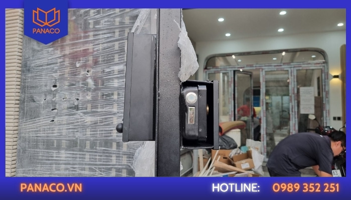 Lắp khóa vân tay cho shop Thương tại 188 Quang Trung, Gò Vấp 