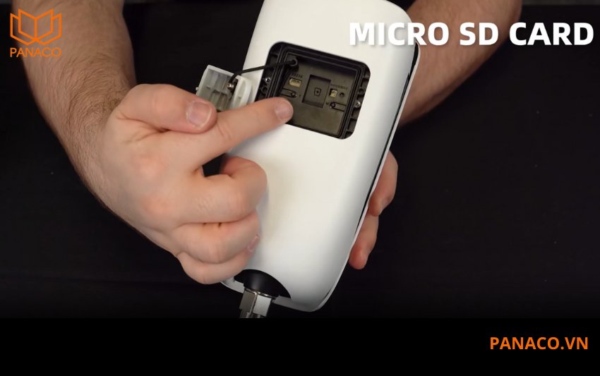 DH-IPC-HFW7842H-Z-X hỗ trợ khe cắm thẻ nhớ Micro SD dung lượng 1TB