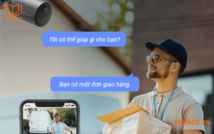 Ezviz EB3 4G 2K được tích hợp micro và loa đàm thoại 2 chiều