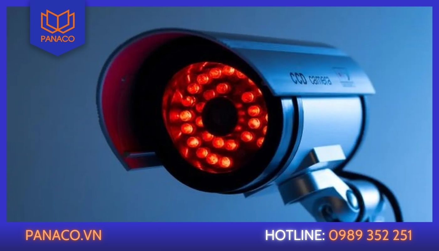 Camera quan sát hồng ngoại có màu trắng đen vào ban đêm Camera quan sát hồng ngoại có màu trắng đen vào ban đêm