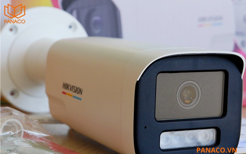 Camera trang bị ống kính cố định với hai tùy chọn tiêu cự 2.8mm và 4mm