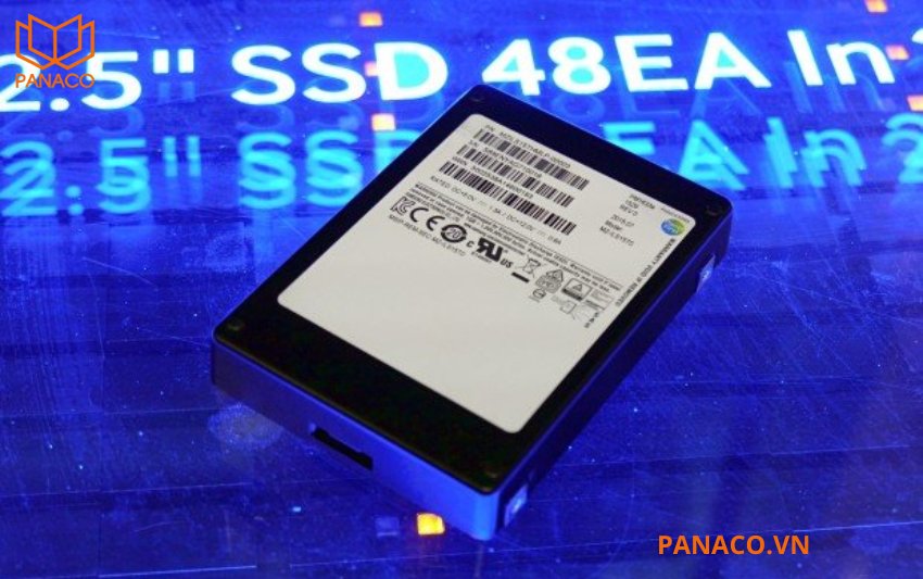 Đầu ghi KX-DAi8232H3 hỗ trợ 2 ổ cứng dung lượng tối đa 16TB mỗi ổ