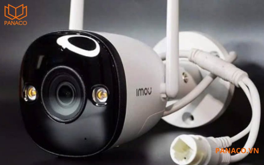 IPC-F52P có tầm nhìn ban đêm 30m với hồng ngoại mạnh mẽ