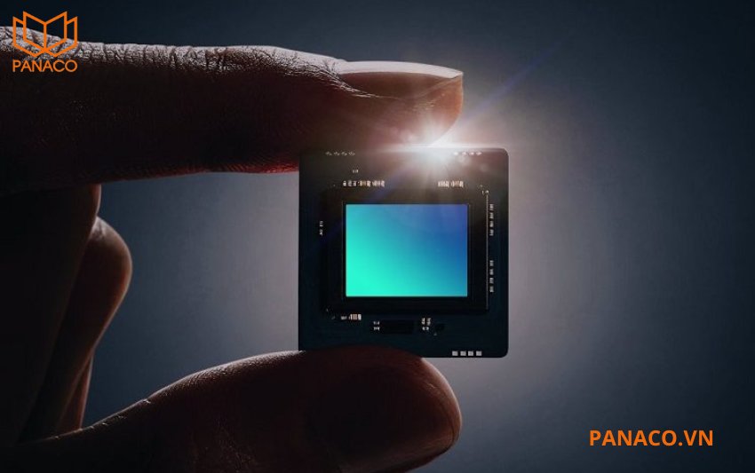 KX-C2212FN-AB có cảm biến Sony Starvis CMOS thu nhận hình ảnh sắc nét