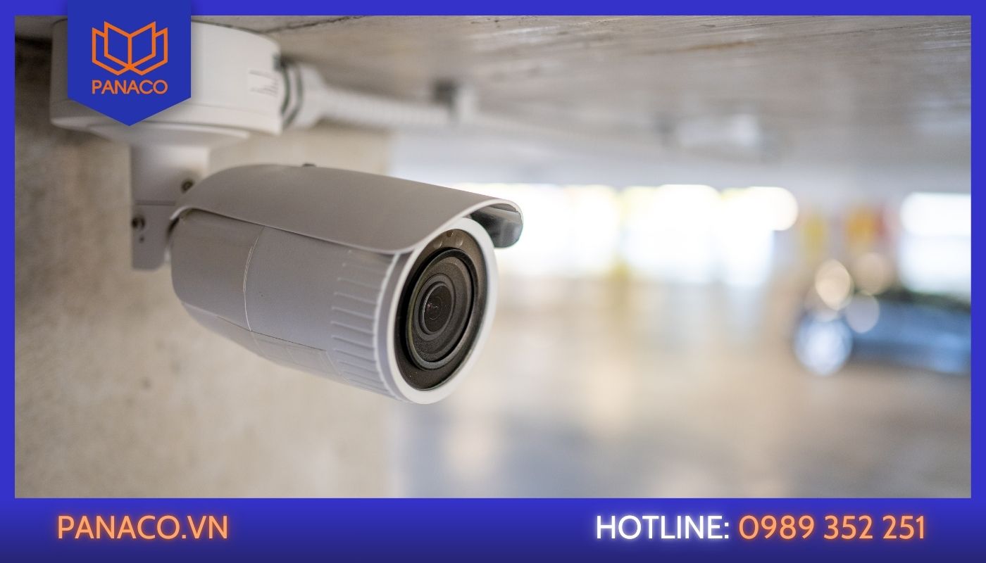 Lắp đặt camera cho biệt thự ở lối đi