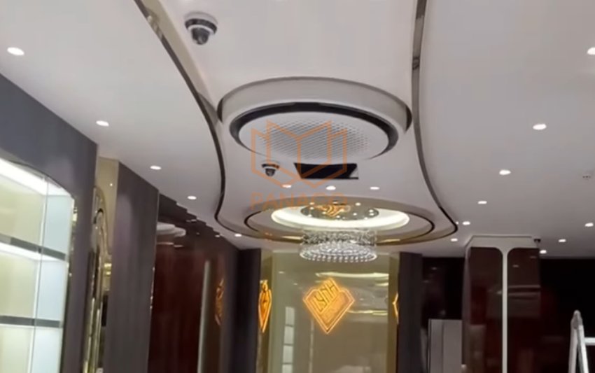 Camera tại sảnh chính