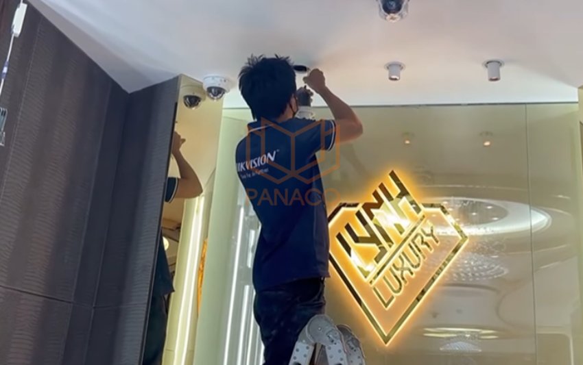 Panaco bố trí camera tại quầy lễ tân