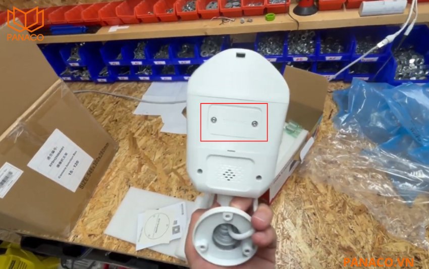 DS-2CD1T67G2HP-LIUF/SL lưu trữ cục bộ với khe thẻ MicroSD tối đa 512GB