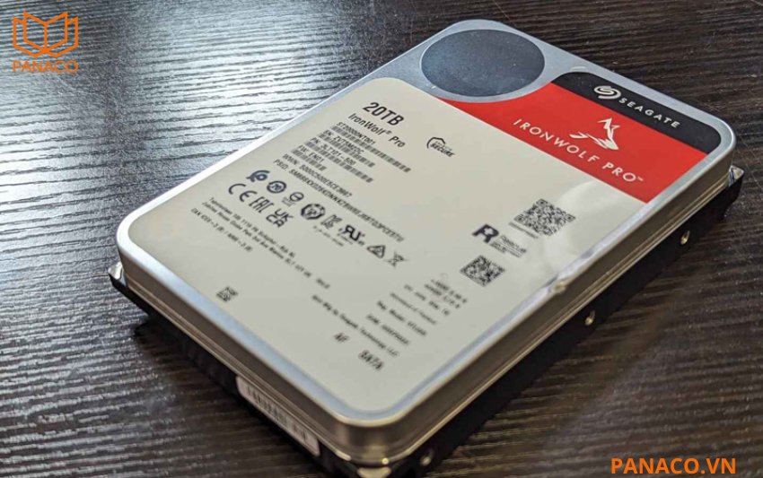 KX-A4K8108N3 hỗ trợ ổ cứng dung lượng lớn 20TB cho lưu trữ dài hạn