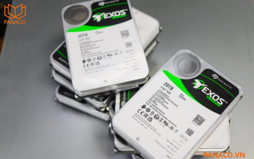 KX-C4K8432SN3 hỗ trợ 4 ổ cứng dung lượng 20TB