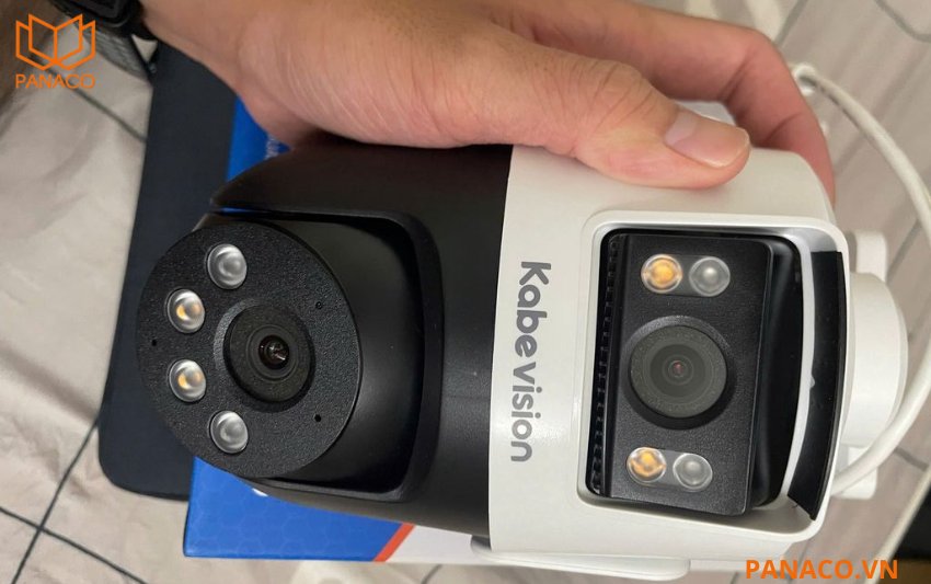 KX-SM10L sở hữu công nghệ chiếu sáng kép thông minh