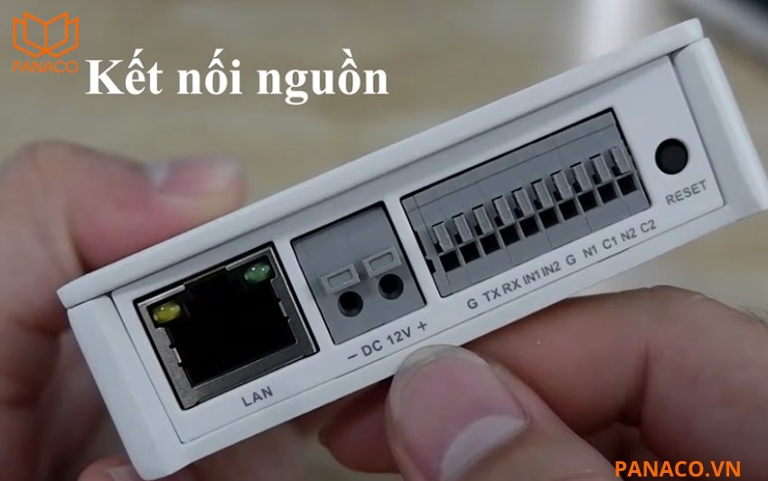 Camera POE Dahua DH-IPC-HUM8241-E1-L1 hỗ trợ cả nguồn DC12V và PoE theo chuẩn 802.3af,