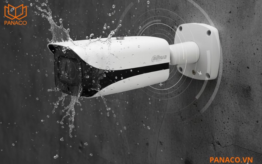 Chuẩn chống nước IP67 đảm bảo camera hoạt động ổn định trong mưa nắng, bụi bẩn