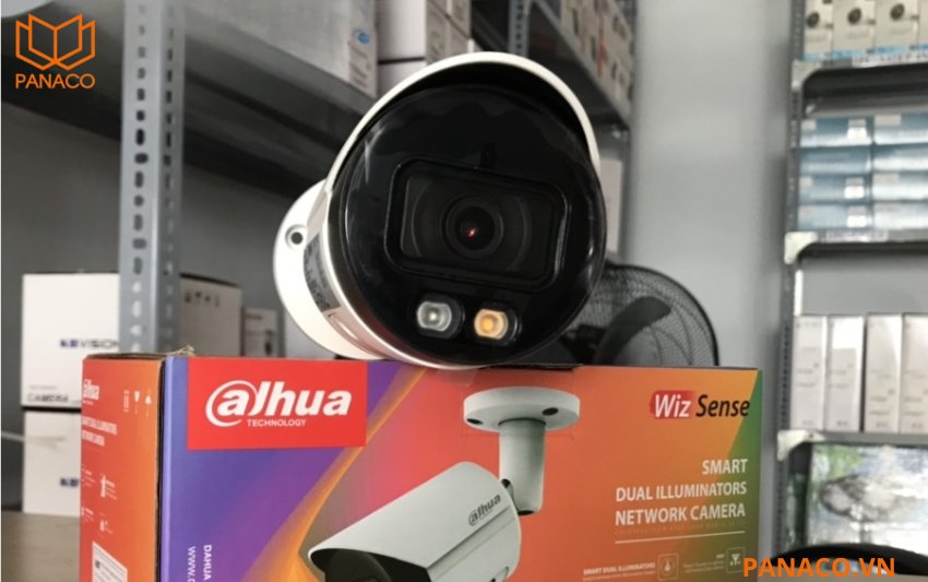 DH-IPC-HFW2249S-S-LED sở hữu hệ thống đèn LED với tầm xa đến 30m