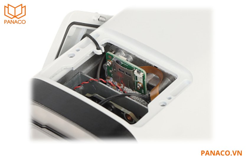 Camera Dahua DH-IPC-HFW5449T-ASE-LED hỗ trợ khe cắm thẻ nhớ lên đến 256GB, cho phép hoạt động độc lập ngay cả khi không có đầu ghi hoặc hệ thống mạng