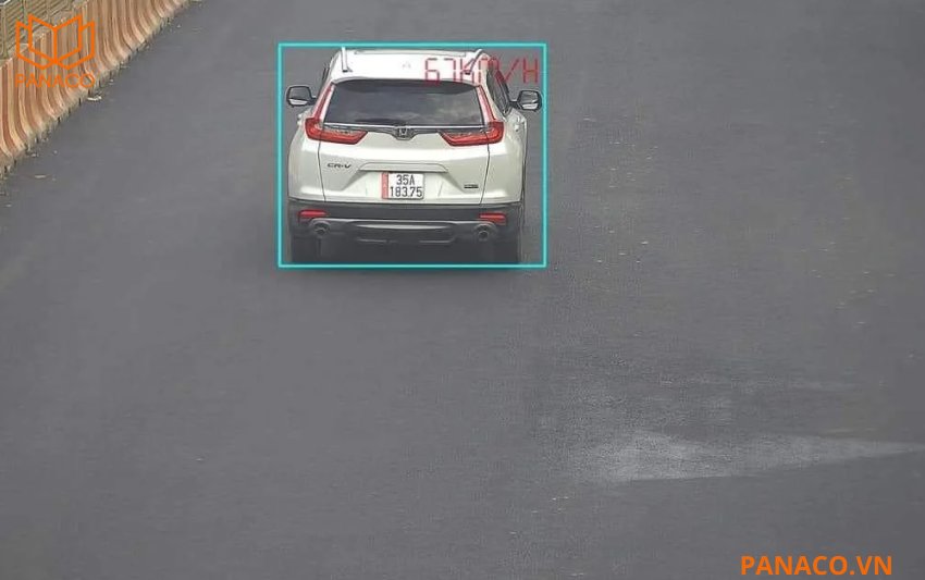 DHI-ITC413-PW4D-Z3 bắt trọn biển số ngay cả khi xe di chuyển nhanh