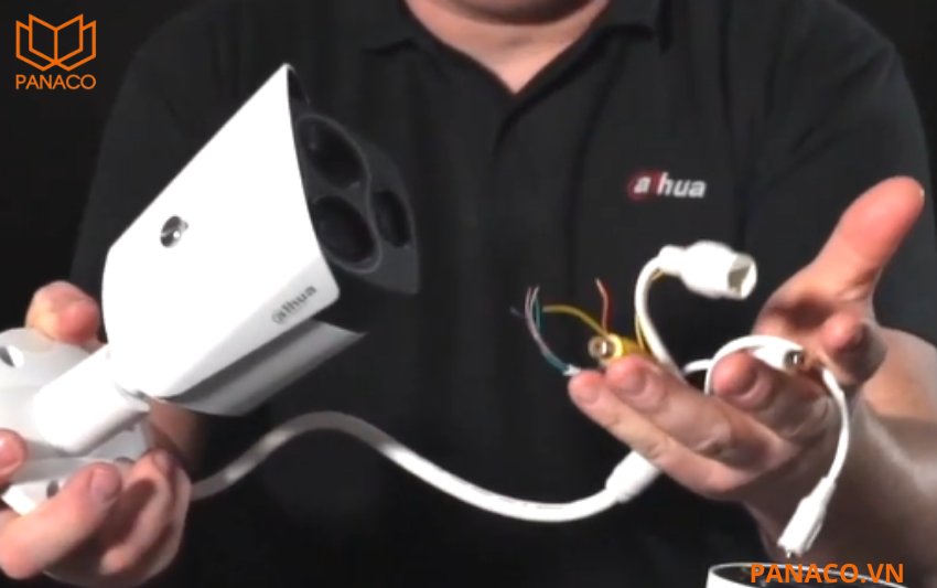 Camera DHI-TPC-BF2241-T hoạt động linh hoạt với nguồn 12V±20% hoặc PoE