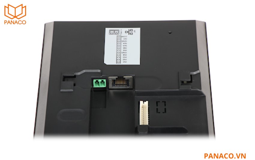 Dahua DHI-VTH2421FB-P sử dụng nguồn cấp PoE, cho phép vừa truyền dữ liệu vừa cấp nguồn qua một sợi cáp mạng duy nhất