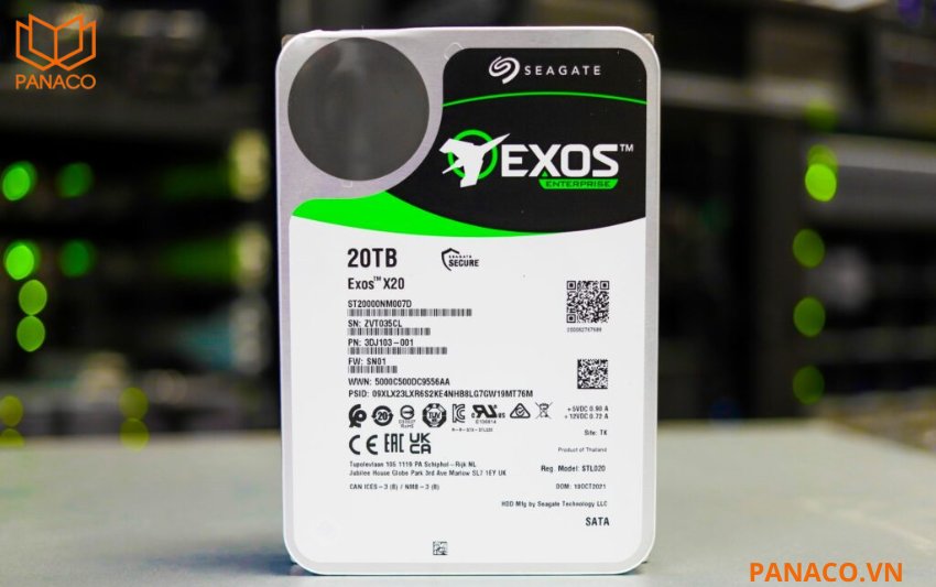 DHI-NVR5816-EI hỗ trợ cùng lúc 8 ổ cứng với dung lượng mỗi ổ lên đến 20TB, kết hợp thêm cổng eSATA