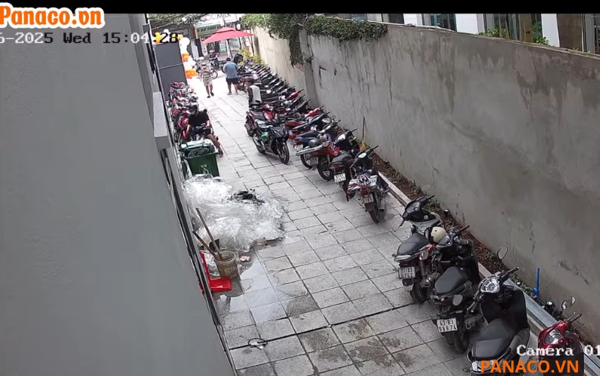 Hệ thống camera ngoài trời giám sát toàn bộ khu vực giữ xe