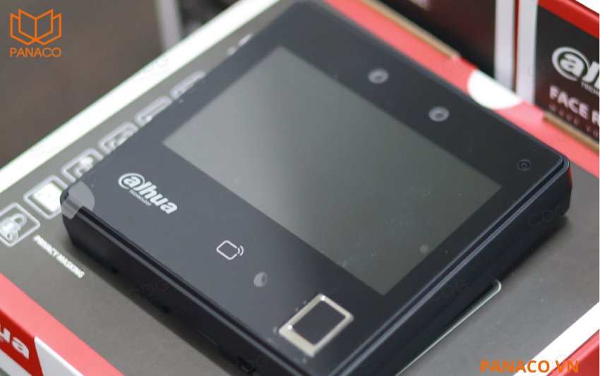 Máy chấm công Dahua DHI-ASI3214A-W sở hữu màn hình LCD 4.3 inch với độ phân giải 480 × 272