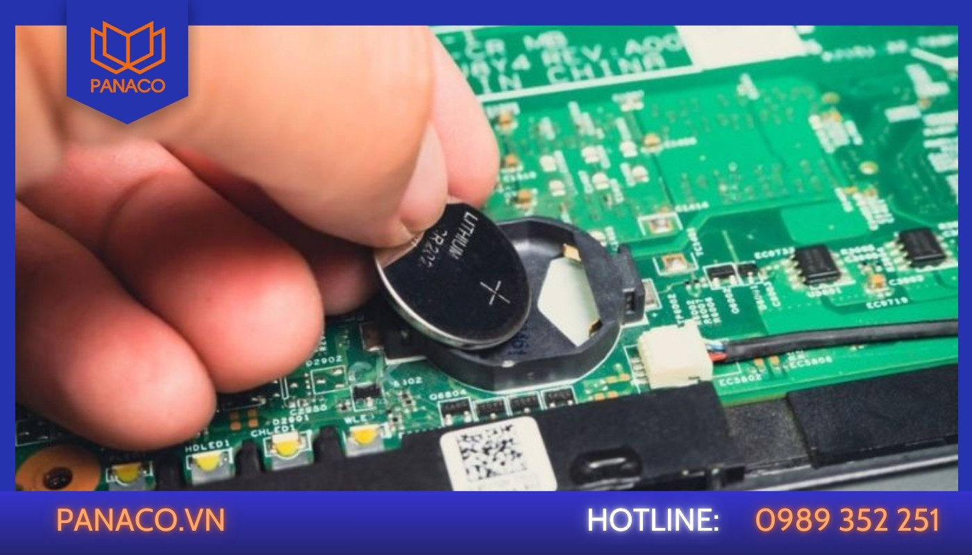 Pin CMOS là pin tròn nhỏ gắn trực tiếp trên bo mạch của thiết bị điện tử