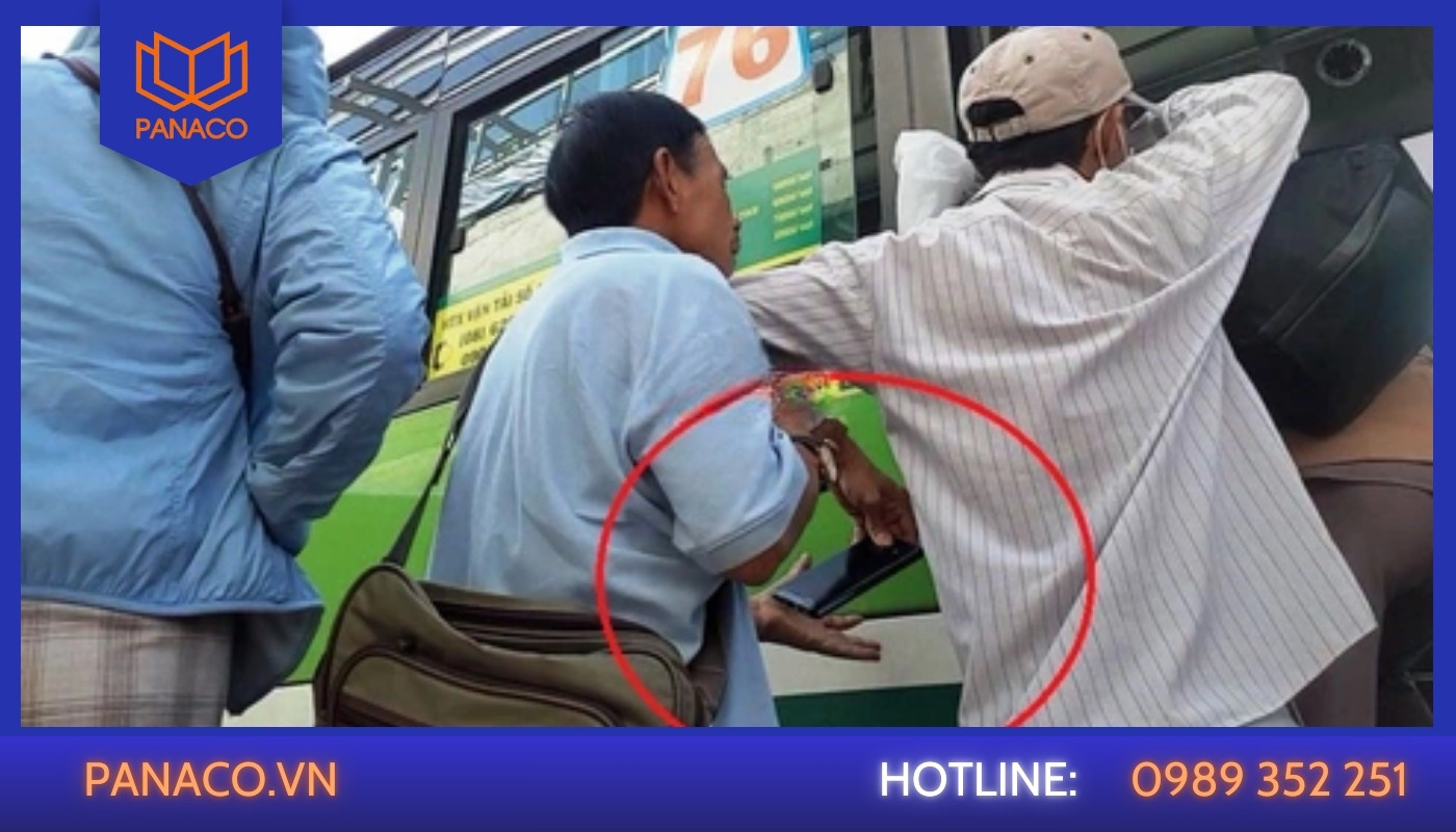 Camera giám sát ghi lại hình ảnh mất cắp, lừa đảo