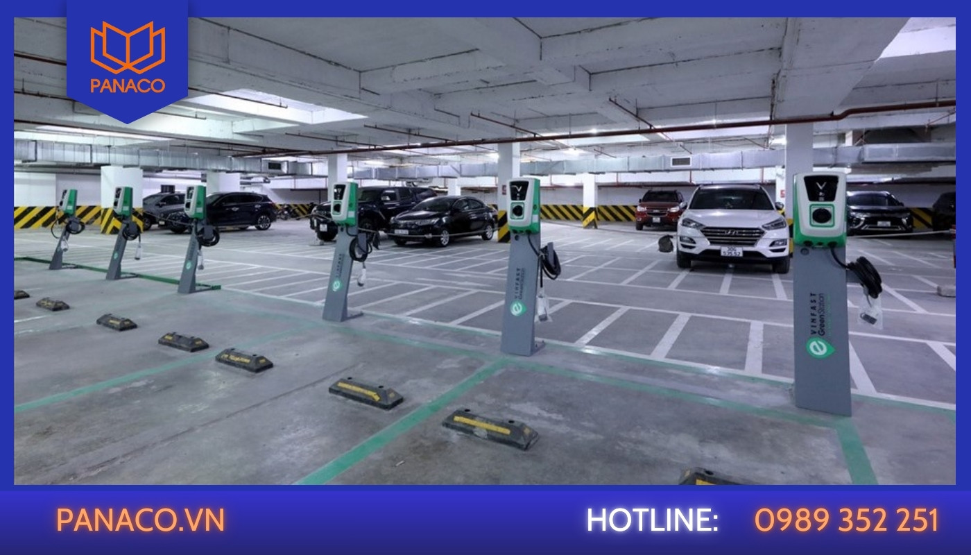 Va chạm xe khi ra vào trạm sạc – dễ phát sinh tranh chấp