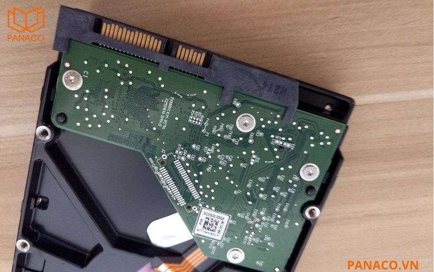 WD Purple 8TB WD84PURU sử dụng chuẩn giao tiếp SATA 6Gb/s