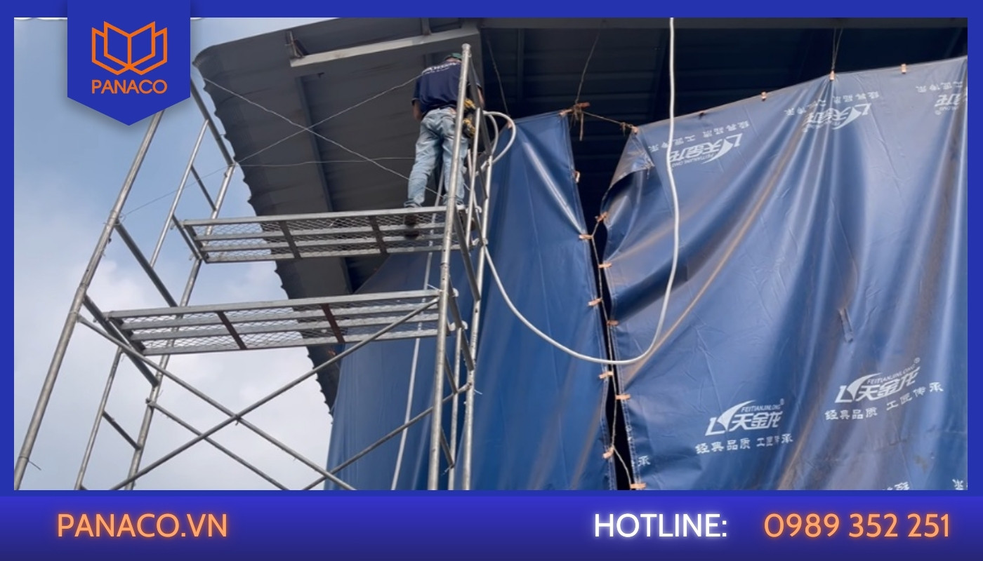 Sử dụng giàn giáo chuyên dụng để lắp đặt camera tại các vị trí trên cao