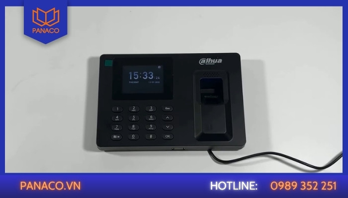 Máy chấm công Dahua bị treo logo là lỗi gì