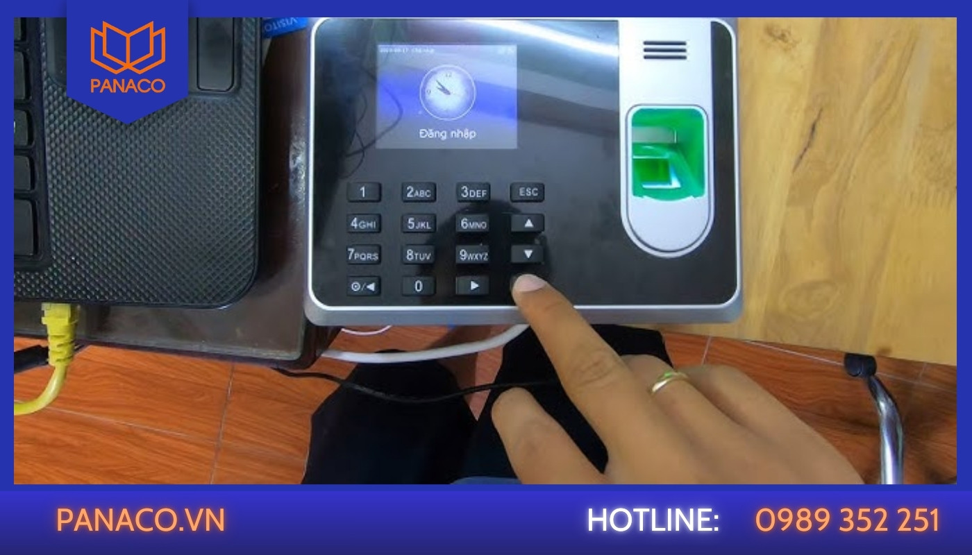 Sửa máy chấm công Ronald Jack