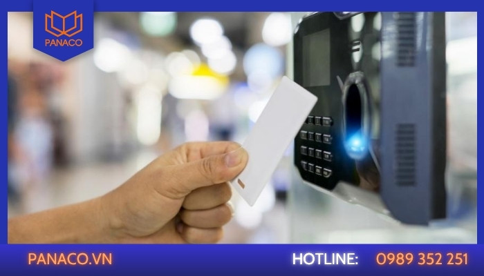 Hệ thống chấm công thẻ từ