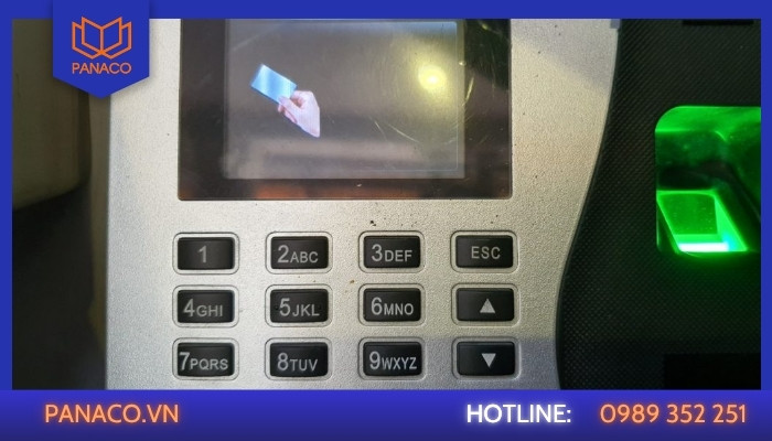 Liệt bàn phím hoặc phím bấm phản hồi chậm